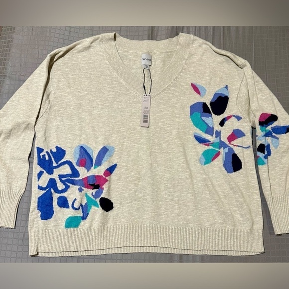 NIC+ZOE Cream V-Neck Sweater with Multicolor Floral Accents - Picture 2 of 9